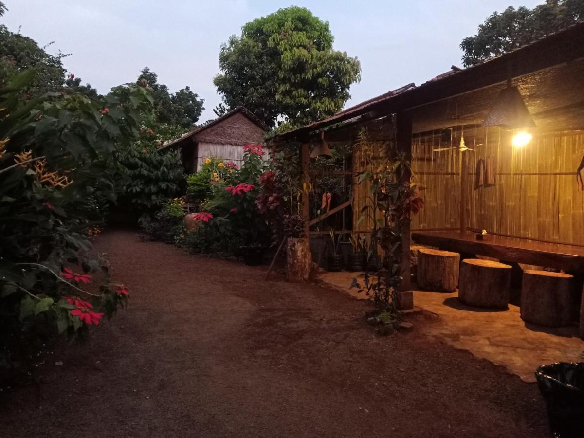 Tribal Village Homestay & Trekking Banlung Buitenkant foto